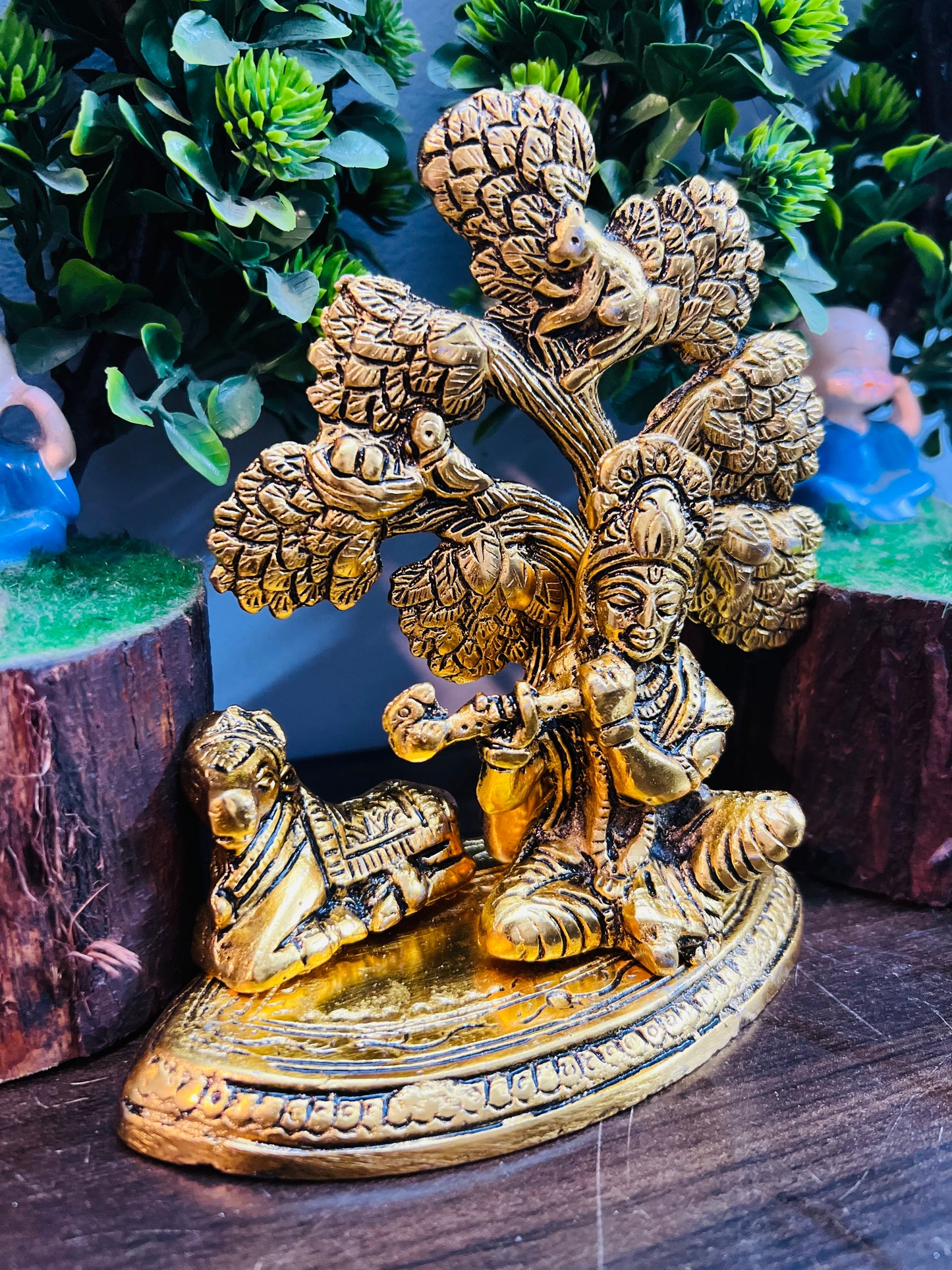 CHANDNI COLLECTION raditional Metal Krishna with Cow Sitting Showpiece Under Tree Plying Flute Decorative Showpiece for for Office,Temple Diwali Janmashtami Puja and Home Kamdhenu Idol