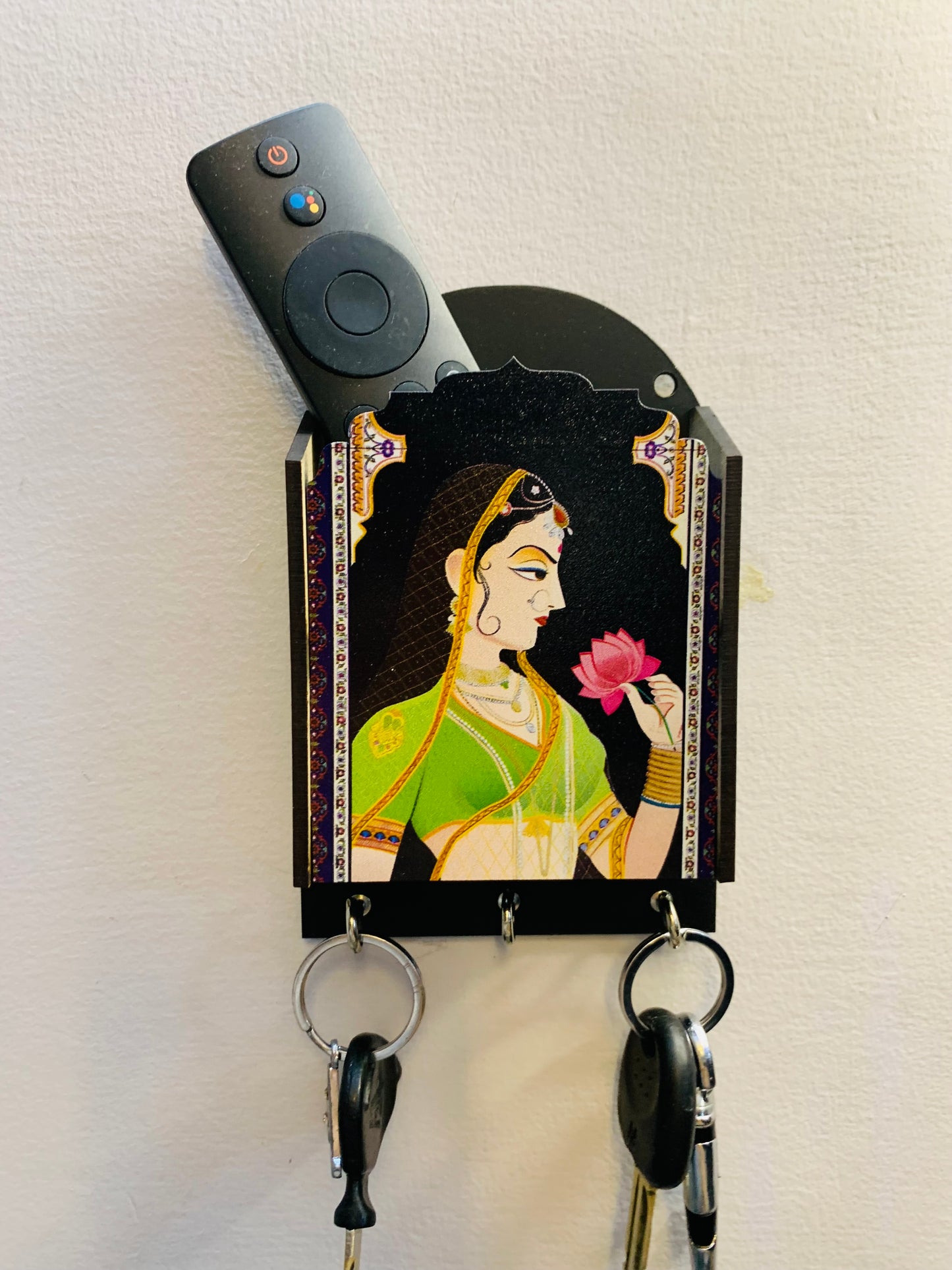 Chandni Collection Rajasthani Lady Tea key chain/pen stand